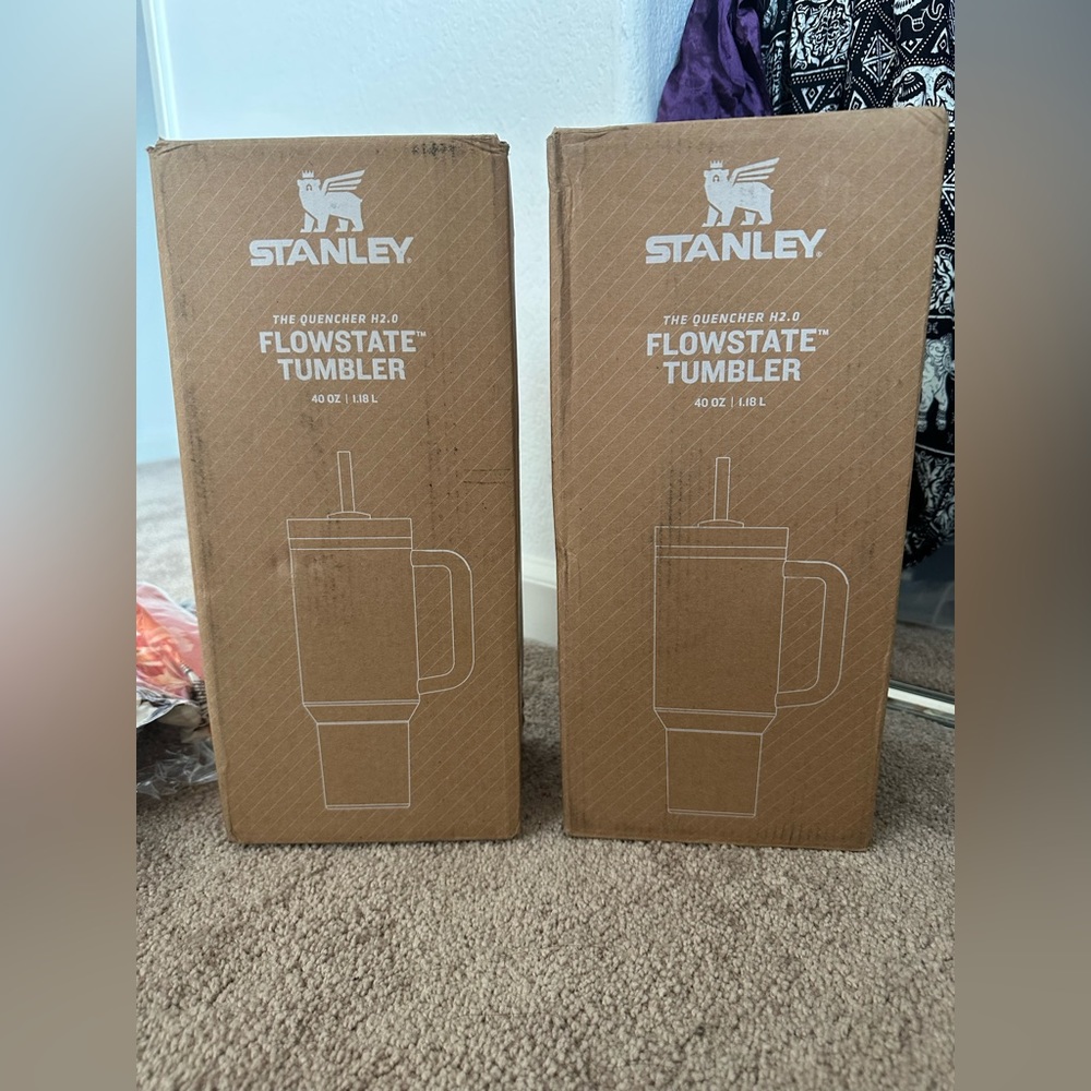2 Stanley 40oz Quencher cups